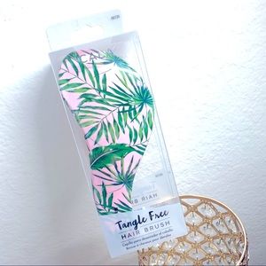NEW Cala Tangle free tropical palm hair brush